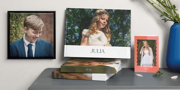 Een selectie van gepersonaliseerde producten, waaronder een fotoboek, een kaart en wanddecoratie voor een eerste communie, als inspiratie voor het voorbereiden van de eerste communie bij albelli.