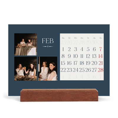 Bureaukalender met houten standaard  — Leisteen & schreef [Februari]