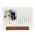 Bureaukalender met houten standaard  — Initialen in bloei [Maart]