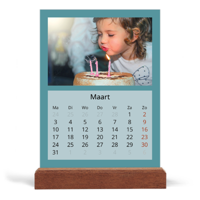 Bureaukalender met houten standaard  — Kleurrijke kaders [Maart]