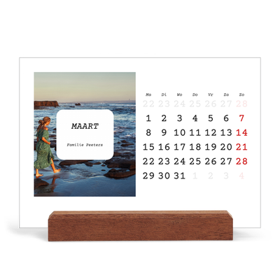 Bureaukalender met houten standaard  — Het volledige verhaal [Maart]