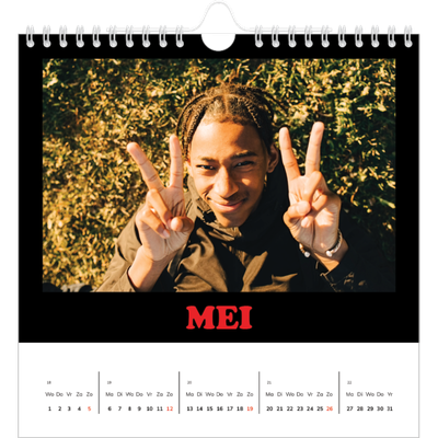 Jaarkalenders vierkant — Vrolijke letters [omslag]