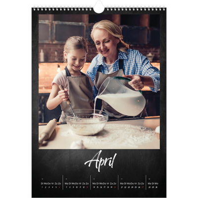 A3 Jaarkalender — Krijtbord stijl [April]