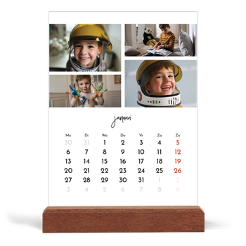 Bureaukalender met houten standaard — Foto arrangement