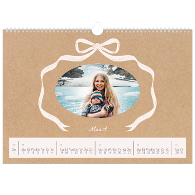 Fotokalender A3 — Kraft en strik [Maart]