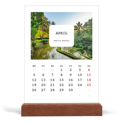 Bureaukalender met houten standaard  — Het volledige verhaal [April]