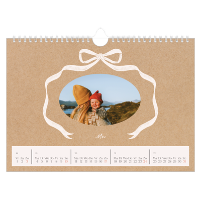 Fotokalender A4 — Kraft en strik [omslag]