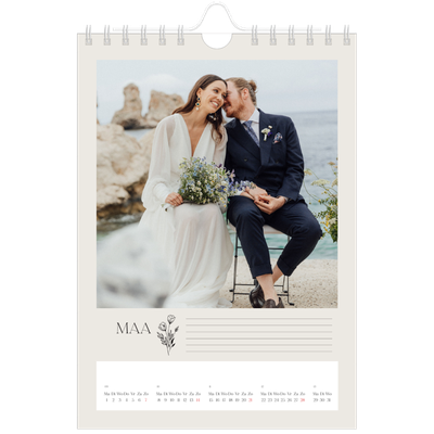 Fotokalender A5 — Initialen in bloei [Maart]