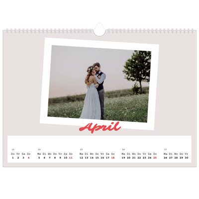 Fotokalender A3 — Karmijnrode handtekening [April]