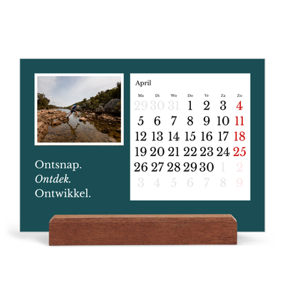 Bureaukalender met houten standaard  — Redactionele Aarde [April]