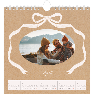 Jaarkalenders vierkant — Kraft en strik [April]