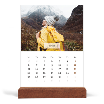 Bureaukalender met houten standaard — Klassieke kalender