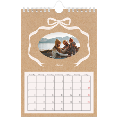 Fotokalender A5 — Kraft en strik [April]