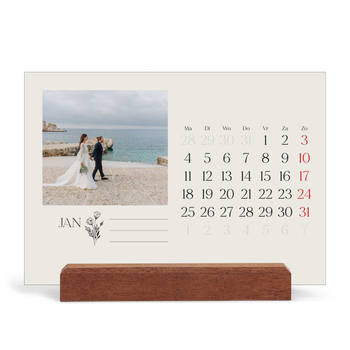 Bureaukalender met houten standaard — Initialen in bloei