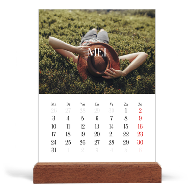 Bureaukalender met houten standaard  — Eindeloze ontsnapping [omslag]