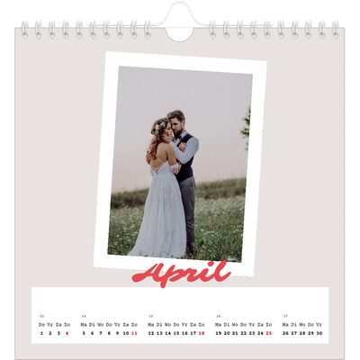 Jaarkalenders vierkant — Karmijnrode handtekening [April]