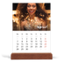 Bureaukalender met houten standaard  — Schuingedrukte letters [April]