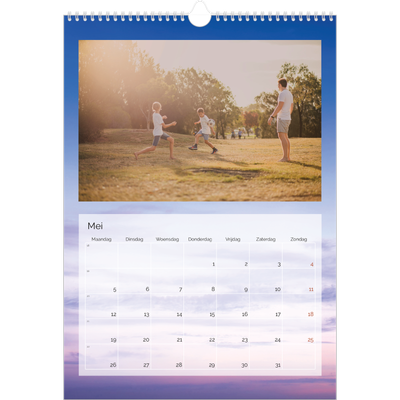 A3 Jaarkalender — Wolkenachtergrond [omslag]