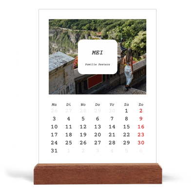 Bureaukalender met houten standaard  — Het volledige verhaal [omslag]