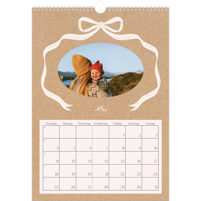 A3 Jaarkalender — Kraft en strik [omslag]