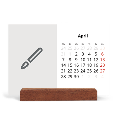 Bureaukalender met houten standaard  — Ontwerp je eigen fotoproduct [April]