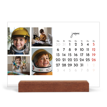 Bureaukalender met houten standaard — Foto arrangement