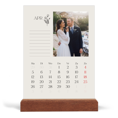 Bureaukalender met houten standaard  — Initialen in bloei [April]