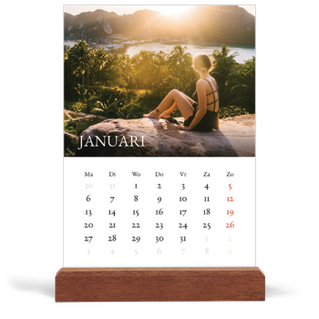 Bureaukalender met houten standaard — Schreefletters