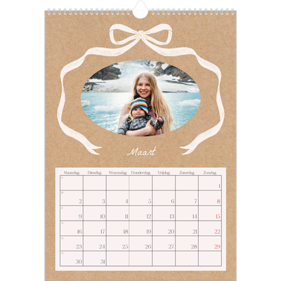 A3 Jaarkalender — Kraft en strik [Maart]